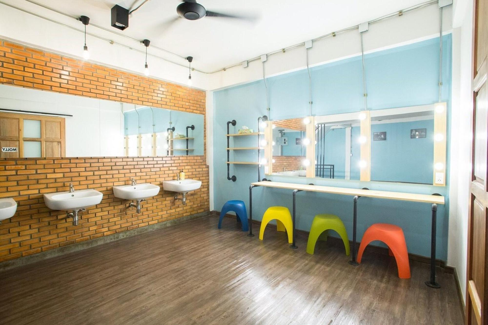 Vestique Hostel Чіангмай Екстер'єр фото