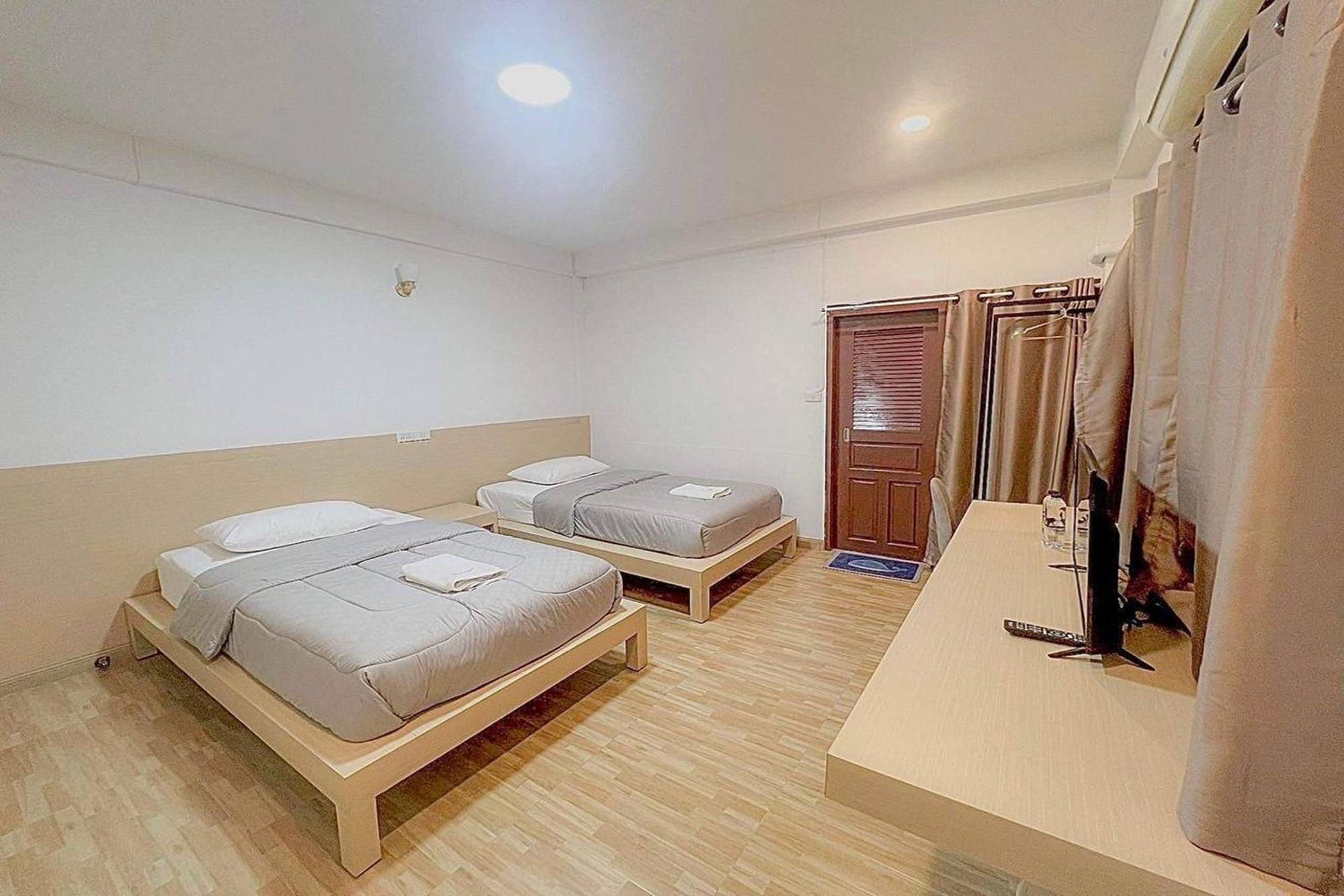 Vestique Hostel Чіангмай Екстер'єр фото